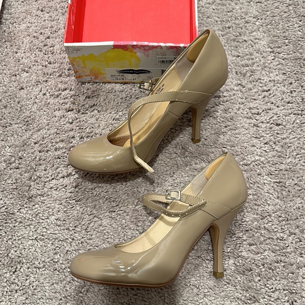 Chinese Laundry Next To Me women’s size 10 nude heels with insoles